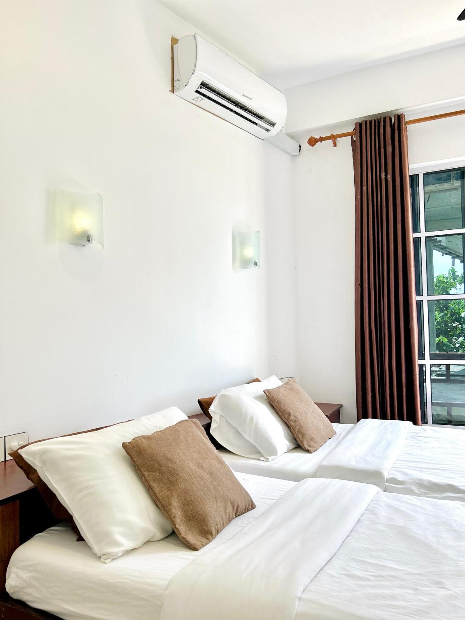 Aqua Sunset Hotel Gulhi Luaran gambar